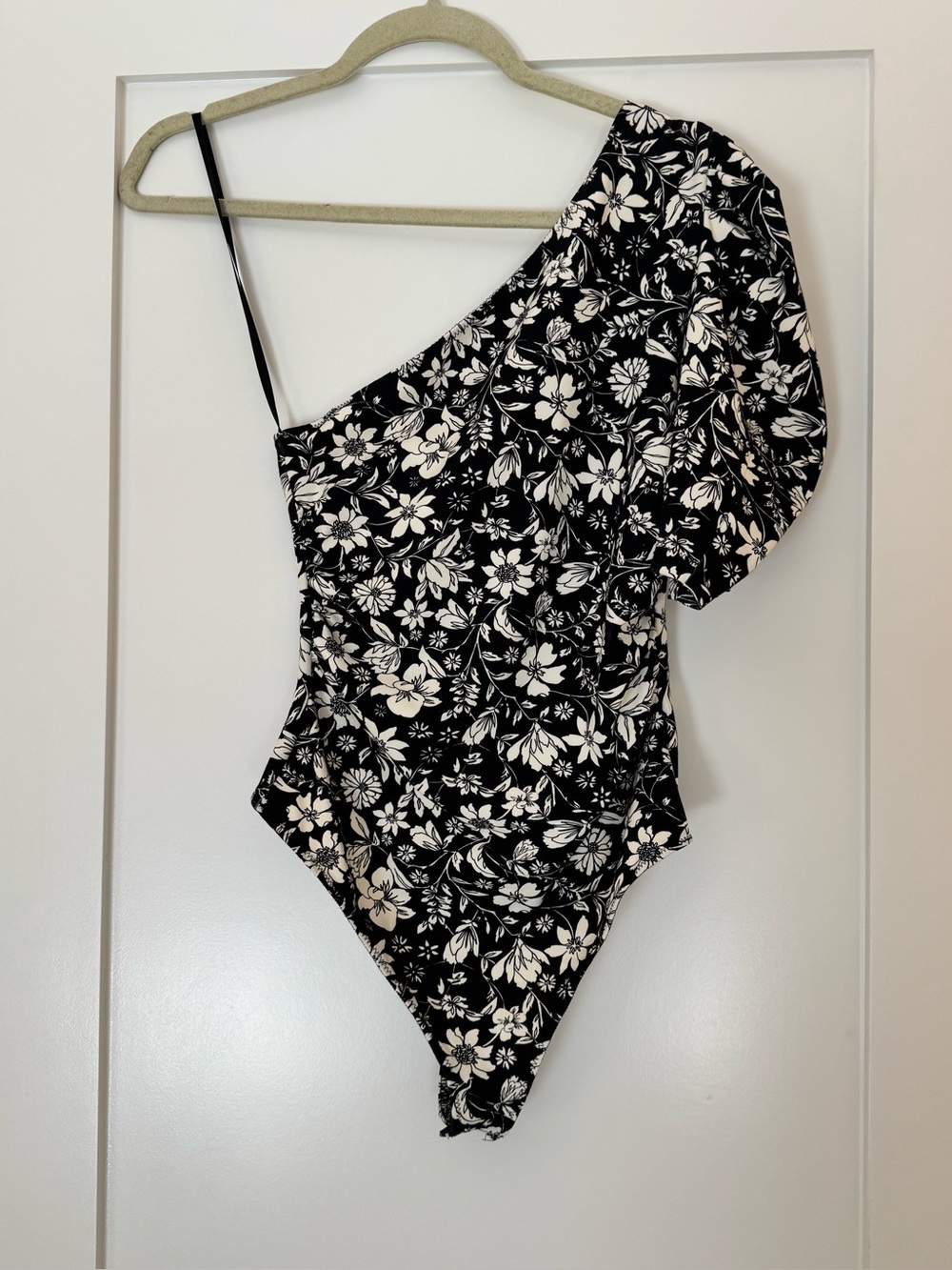 Free People Somethin Bout You Black Floral Print One-Shoulder Bodysuit Size S